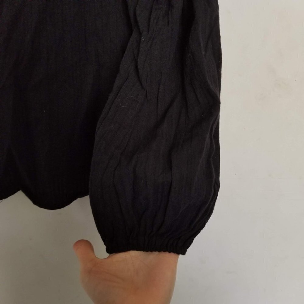 Morgan Claire Ruffle Long Sleeve Key Hole Back Top - Picture 5 of 9